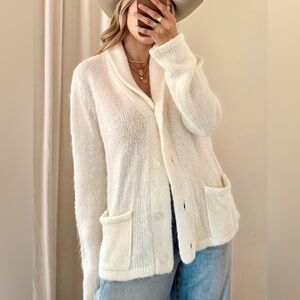 Vintage 80’s Off-White Cardigan with shawl collar, buttons in front and pockets.